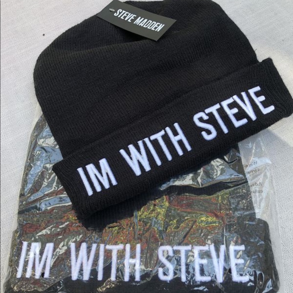 New Steve Madden Set of 2 Ski Caps